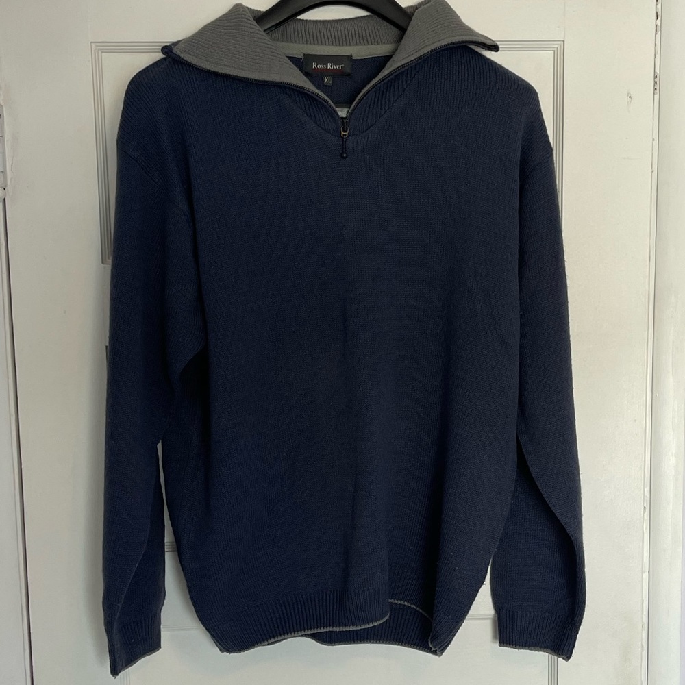 European Acrylic Sweater XL
